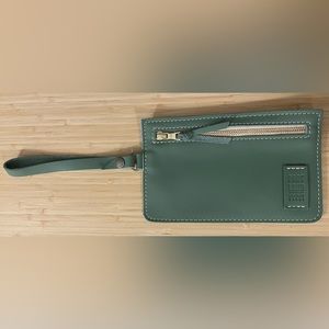 🦄 Sage Adriana Wristlet